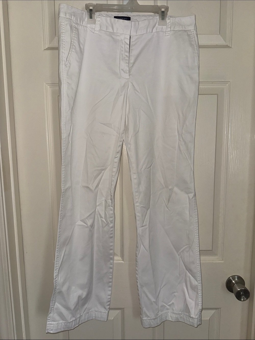 Classic women’s  White Pants - lands end size 8 mid rise trouser leg